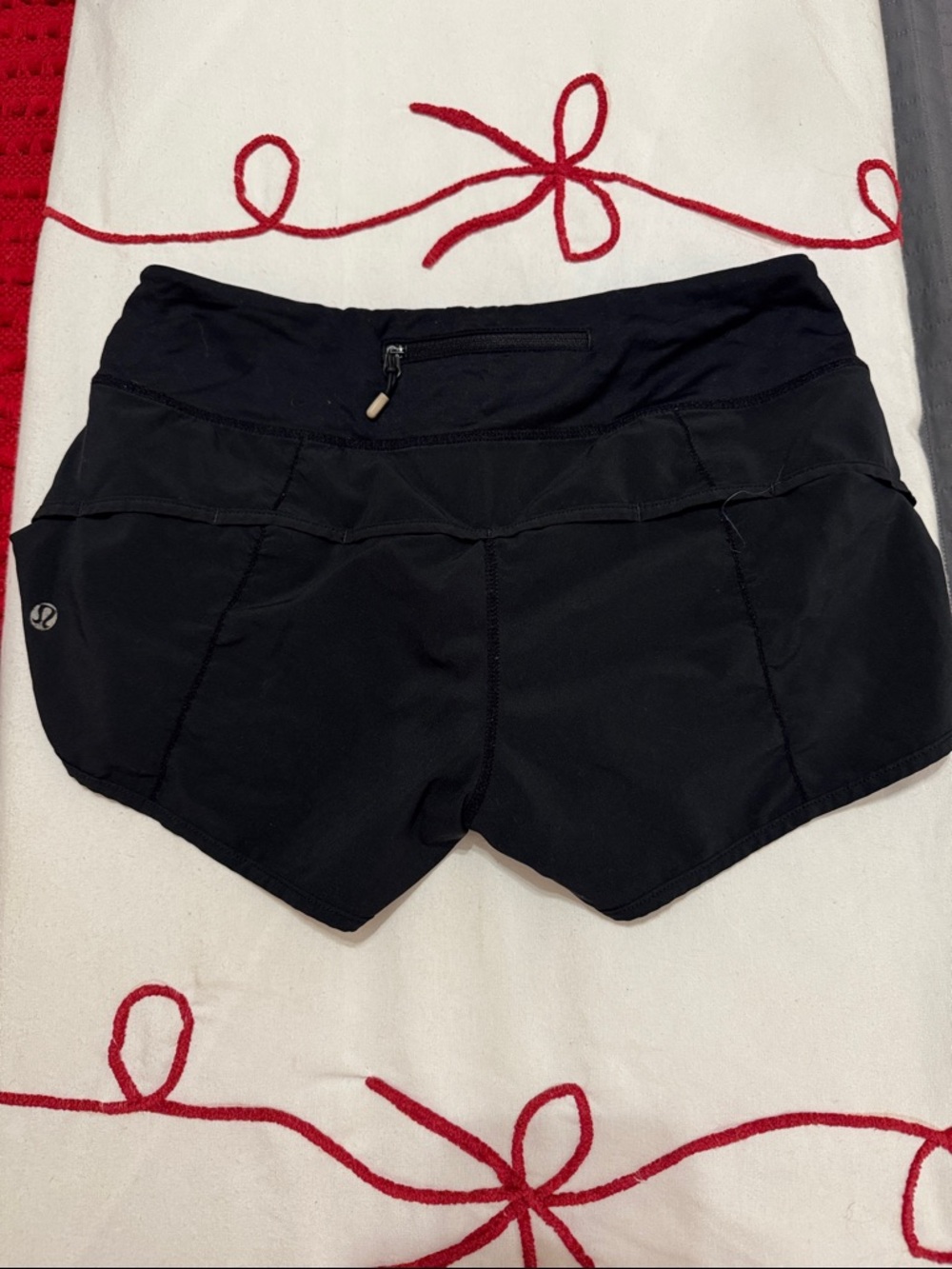 Lululemon athletic hottie hots shorts